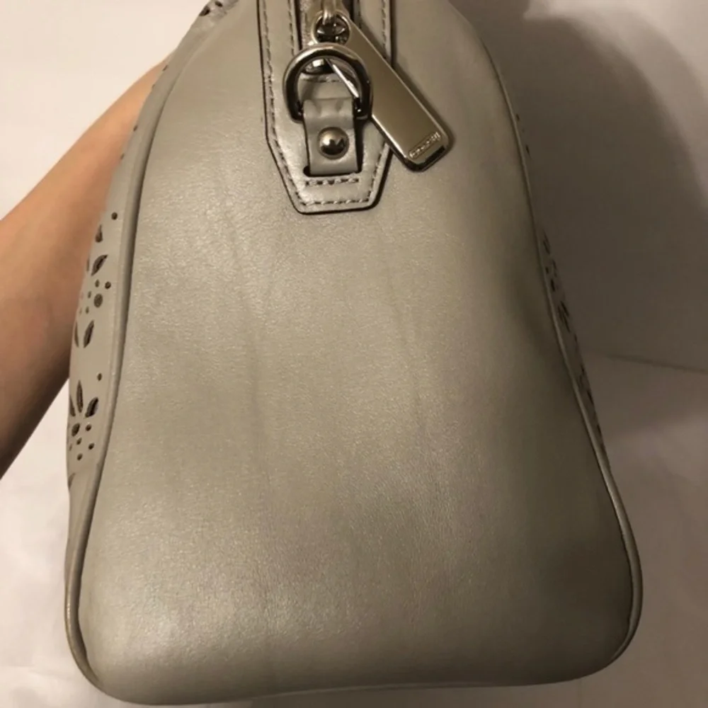 COACH TAYLOR EYELET LEATHER SATCHEL (COACH F27392)